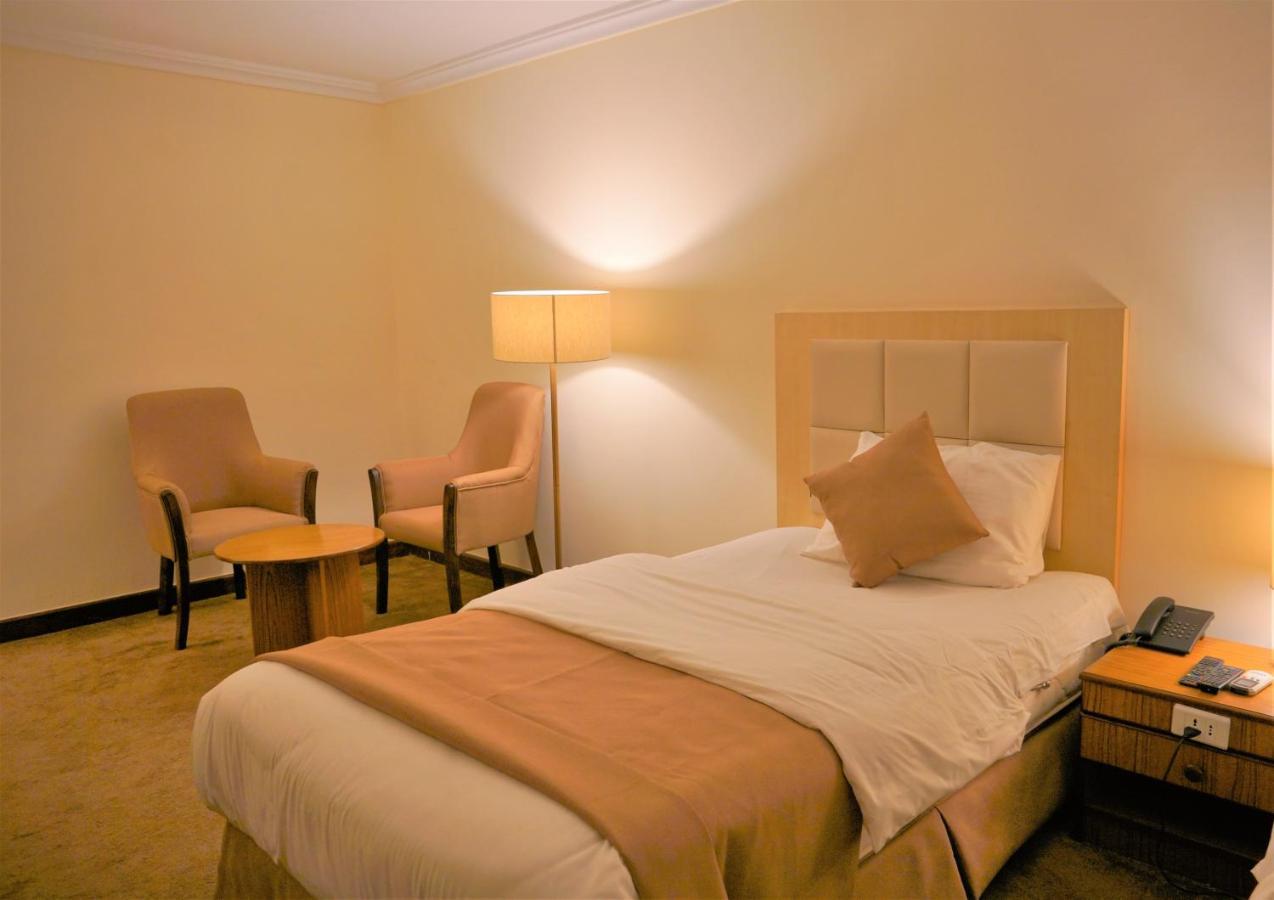Silk Road Hotel วาดี มูซา ภายนอก รูปภาพ