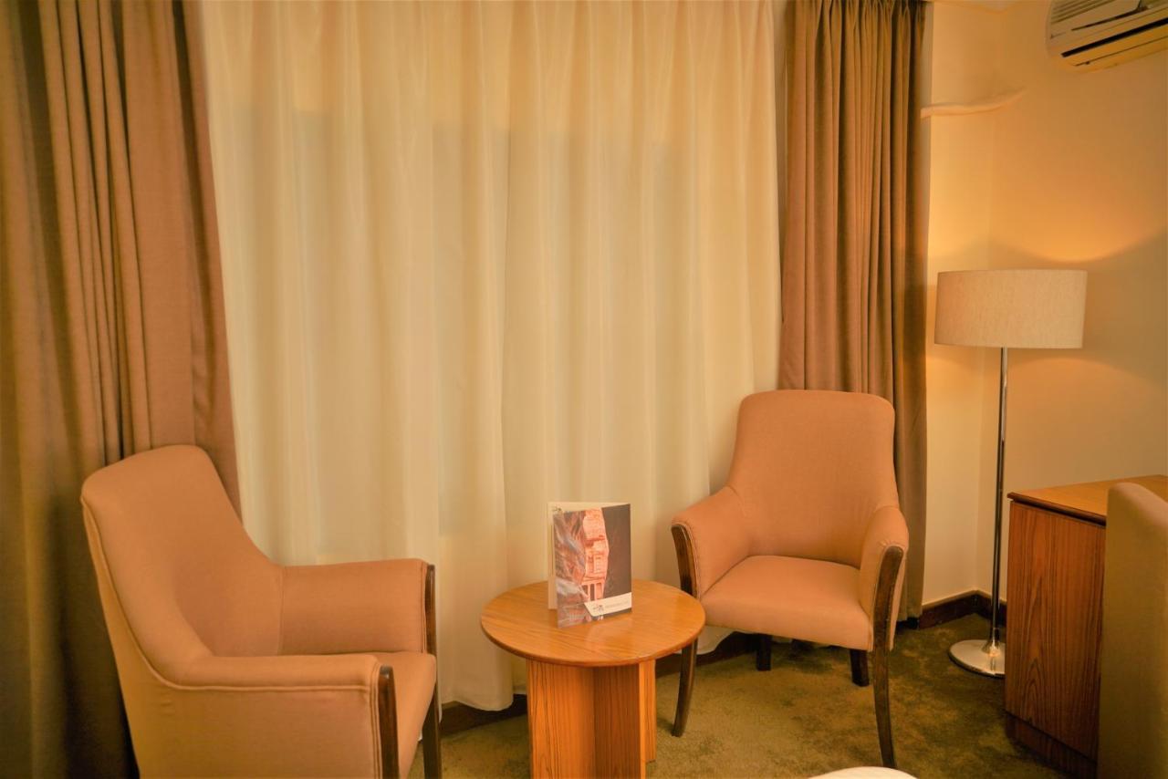 Silk Road Hotel วาดี มูซา ภายนอก รูปภาพ