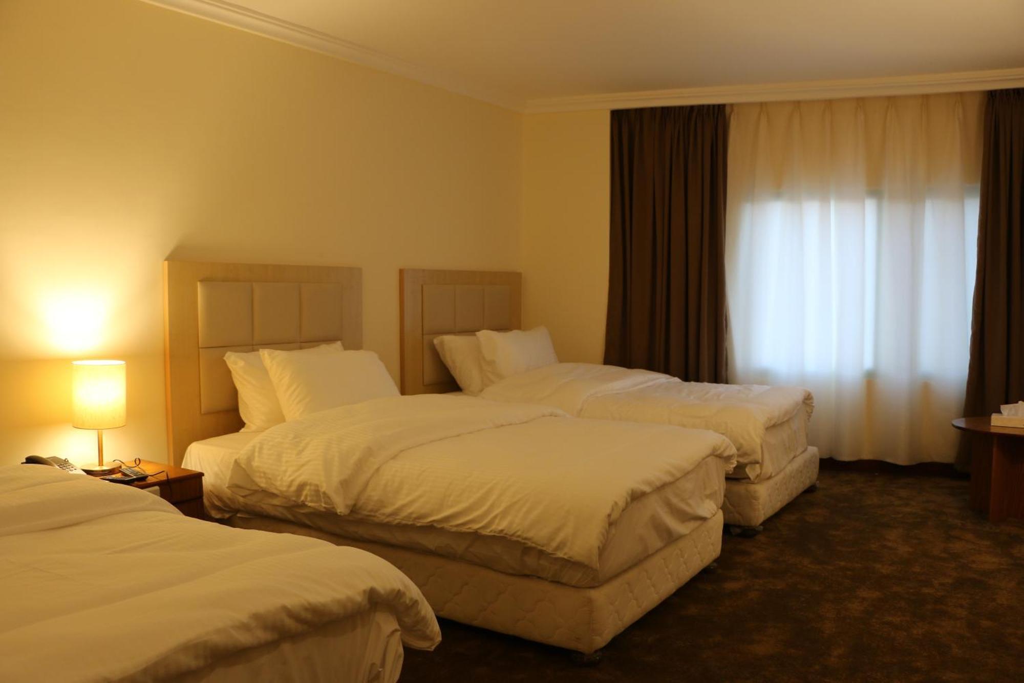 Silk Road Hotel วาดี มูซา ภายนอก รูปภาพ