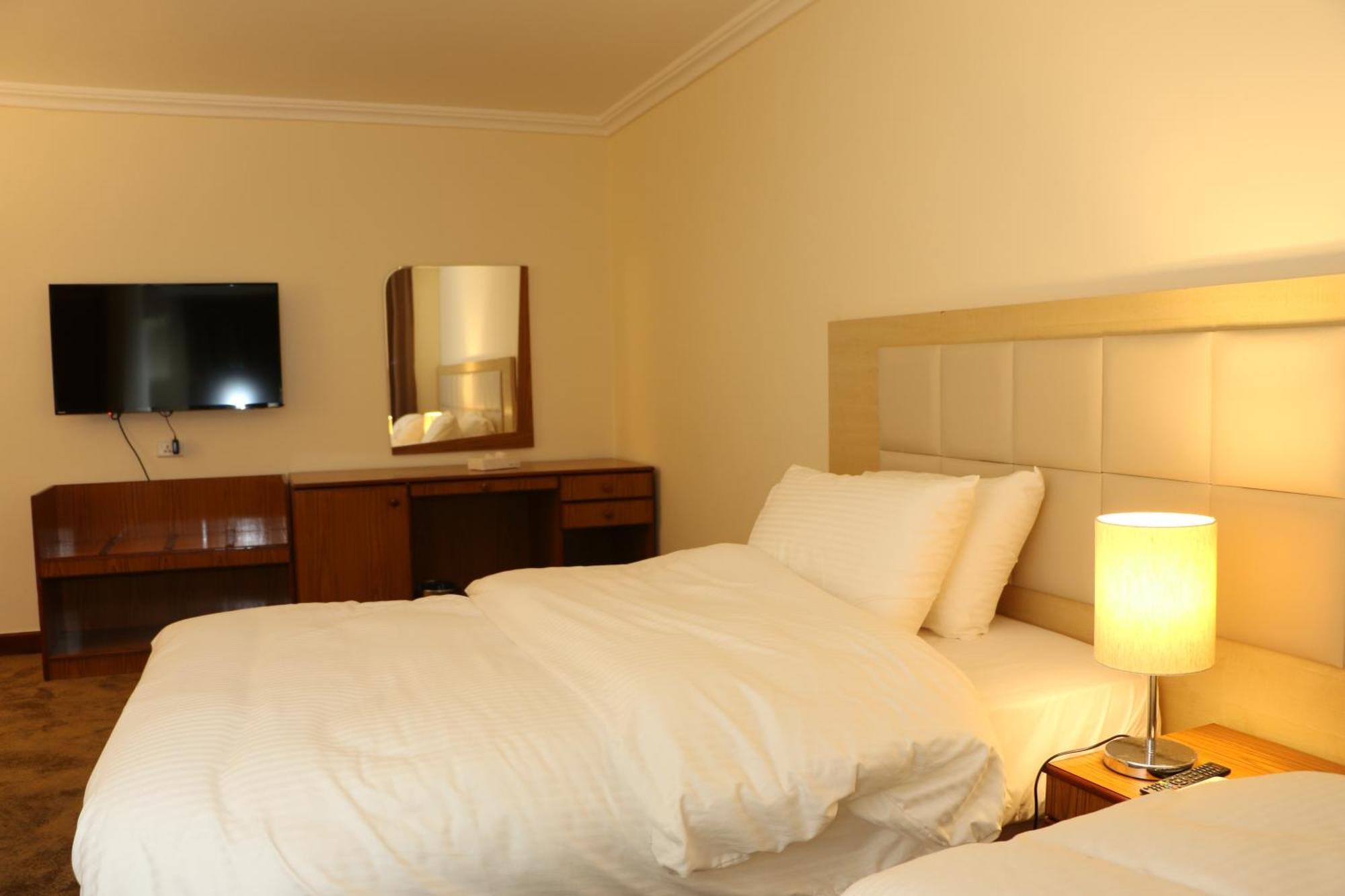 Silk Road Hotel วาดี มูซา ภายนอก รูปภาพ
